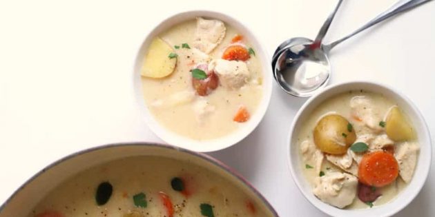 Картошка, тушенная с курицей, молоком и орегано Тушёная картошка с курицей, молоком и орегано